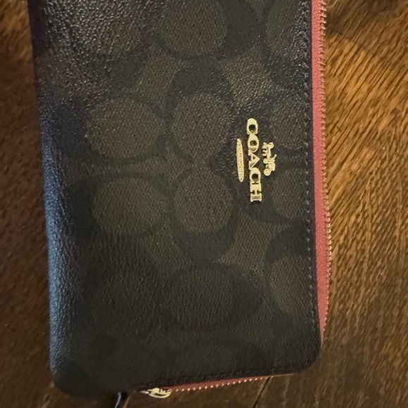 Coach Double Zip Wristlet - Picture 4 of 6